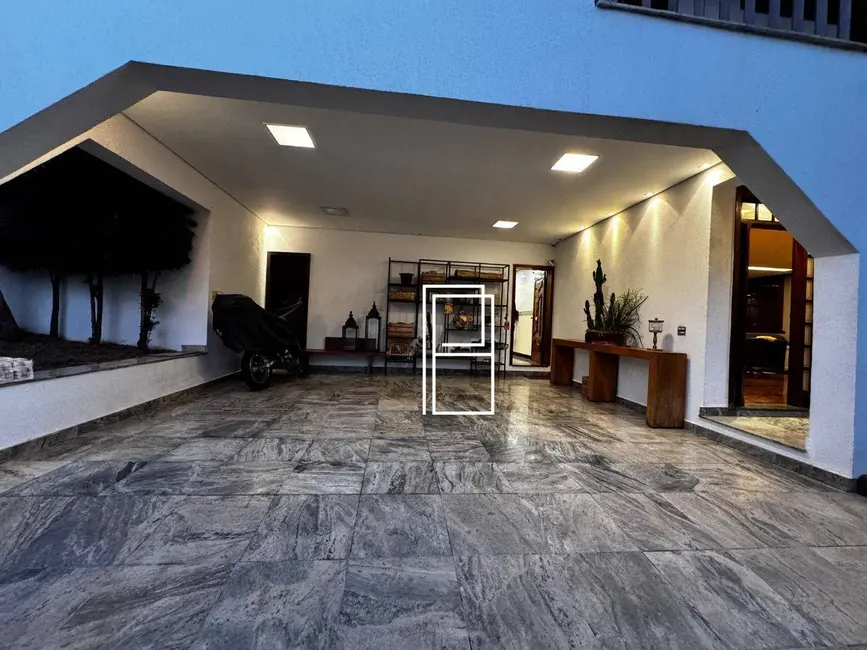 Casa com 4 quartos à venda, 360m2 em Ana Lúcia, Sabara - MG - imagem 4 Foto 4 de Casa com 4 quartos à venda, 360m2 em Ana Lúcia, Sabara - MG