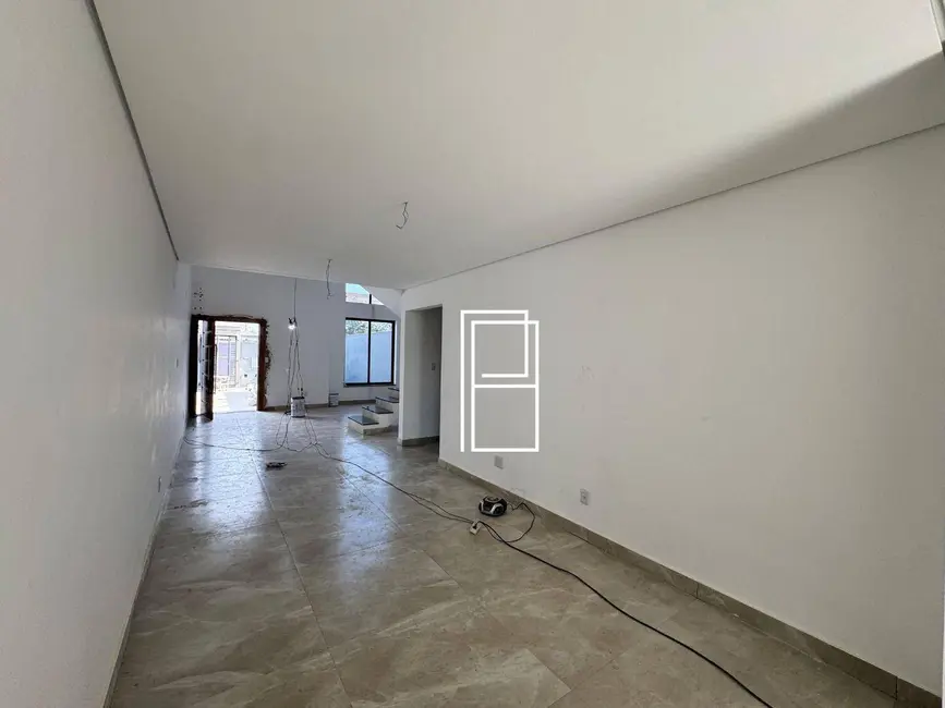 Casa com 4 quartos à venda, 150m2 em Fernão Dias, Belo Horizonte - MG - imagem 4 Foto 4 de Casa com 4 quartos à venda, 150m2 em Fernão Dias, Belo Horizonte - MG