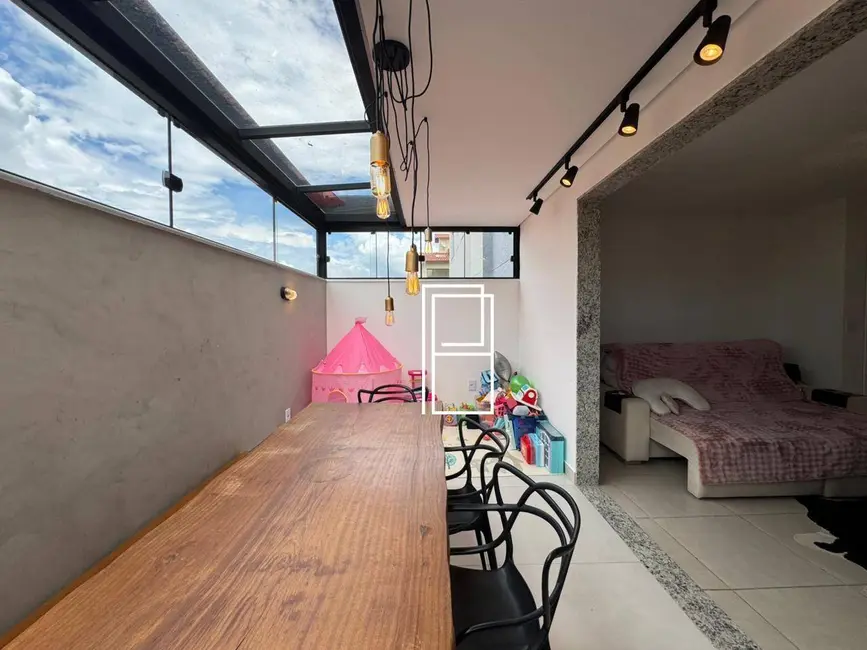 Foto 1 de Apartamento com 3 quartos à venda, 103m2 em Ana Lúcia, Sabara - MG