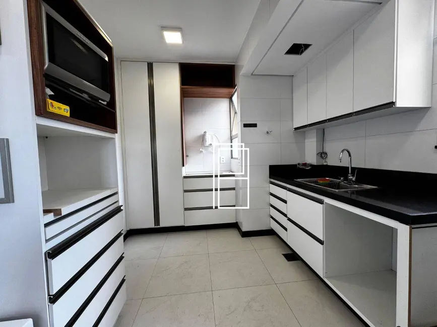 Apartamento com 3 quartos à venda, 123m2 em Sagrada Família, Belo Horizonte - MG - imagem 6 Foto 6 de Apartamento com 3 quartos à venda, 123m2 em Sagrada Família, Belo Horizonte - MG