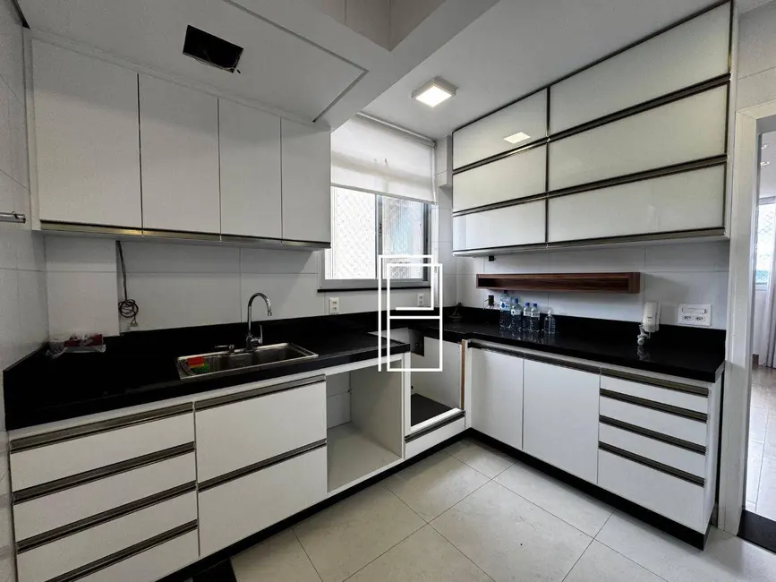 Apartamento com 3 quartos à venda, 123m2 em Sagrada Família, Belo Horizonte - MG - imagem 5 Foto 5 de Apartamento com 3 quartos à venda, 123m2 em Sagrada Família, Belo Horizonte - MG