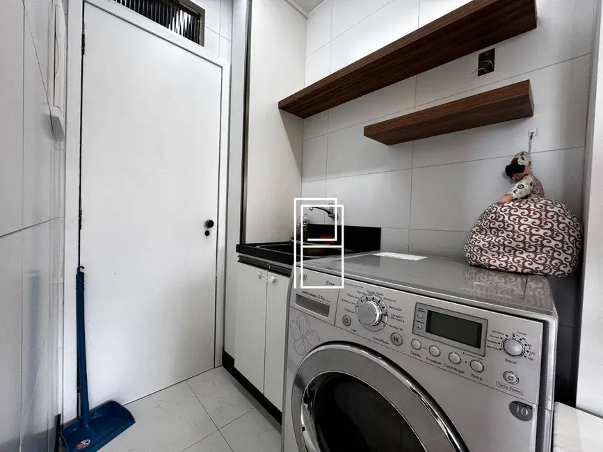 Apartamento com 3 quartos à venda, 123m2 em Sagrada Família, Belo Horizonte - MG - imagem 8 Foto 8 de Apartamento com 3 quartos à venda, 123m2 em Sagrada Família, Belo Horizonte - MG