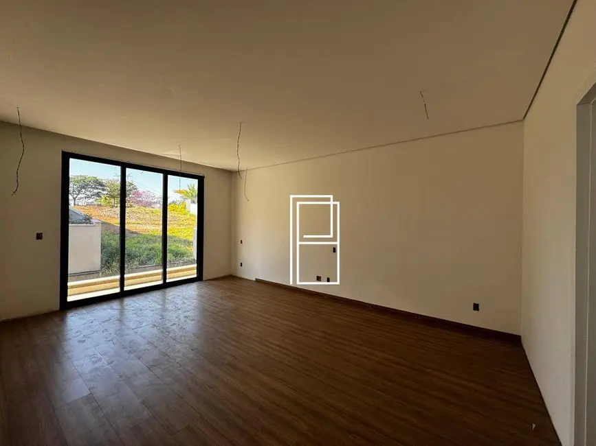 Foto 9 de Casa de Condomínio com 4 quartos à venda, 1000m2 em Vespasiano - MG