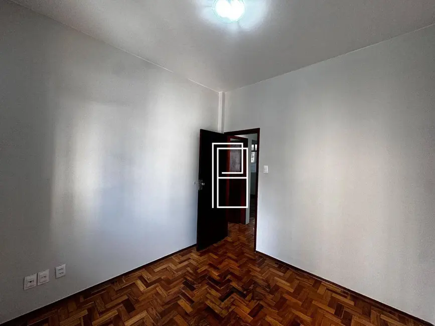 Apartamento com 3 quartos à venda, 101m2 em Santo Antônio, Belo Horizonte - MG - imagem 8 Foto 8 de Apartamento com 3 quartos à venda, 101m2 em Santo Antônio, Belo Horizonte - MG