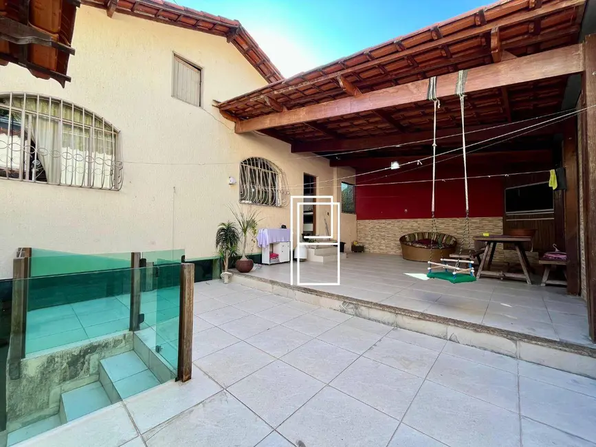 Casa com 3 quartos à venda, 360m2 em São Marcos, Belo Horizonte - MG - imagem 3 Foto 3 de Casa com 3 quartos à venda, 360m2 em São Marcos, Belo Horizonte - MG
