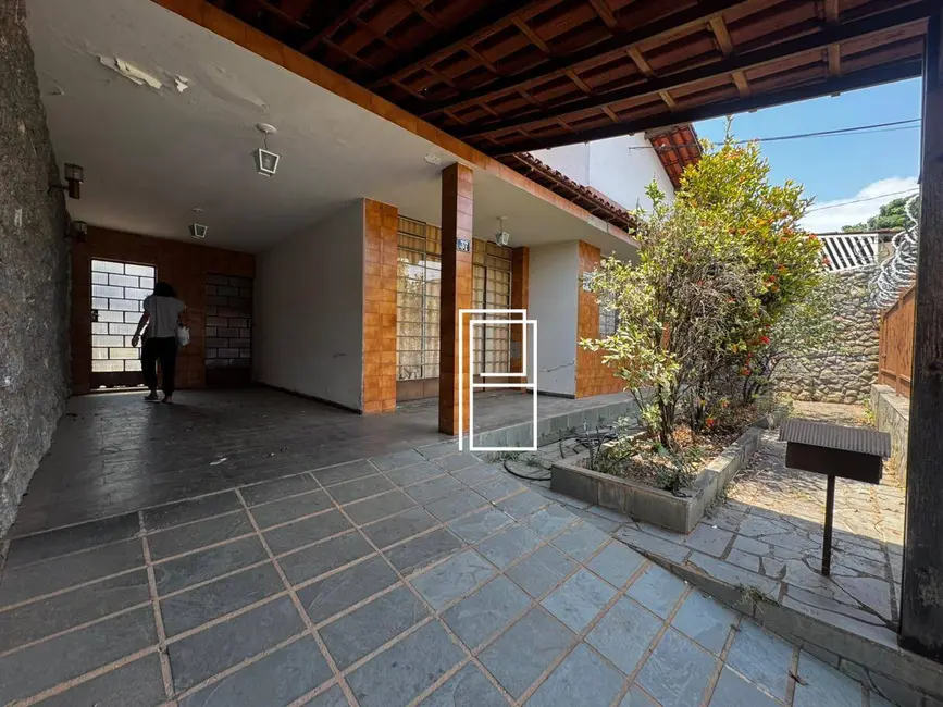 Foto 1 de Casa com 3 quartos à venda, 360m2 em Santa Inês, Belo Horizonte - MG