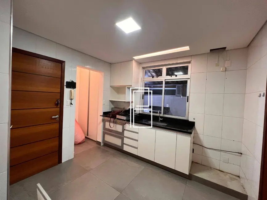 Foto 8 de Apartamento com 3 quartos para alugar, 120m2 em Fernão Dias, Belo Horizonte - MG