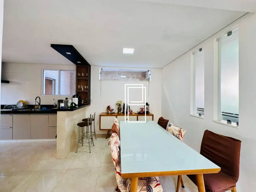 Foto 2 de Casa com 5 quartos à venda, 360m2 em Santa Inês, Belo Horizonte - MG