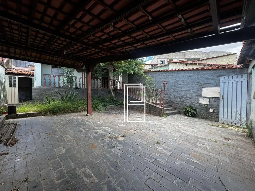 Foto 2 de Casa com 5 quartos à venda, 391m2 em Santa Inês, Belo Horizonte - MG