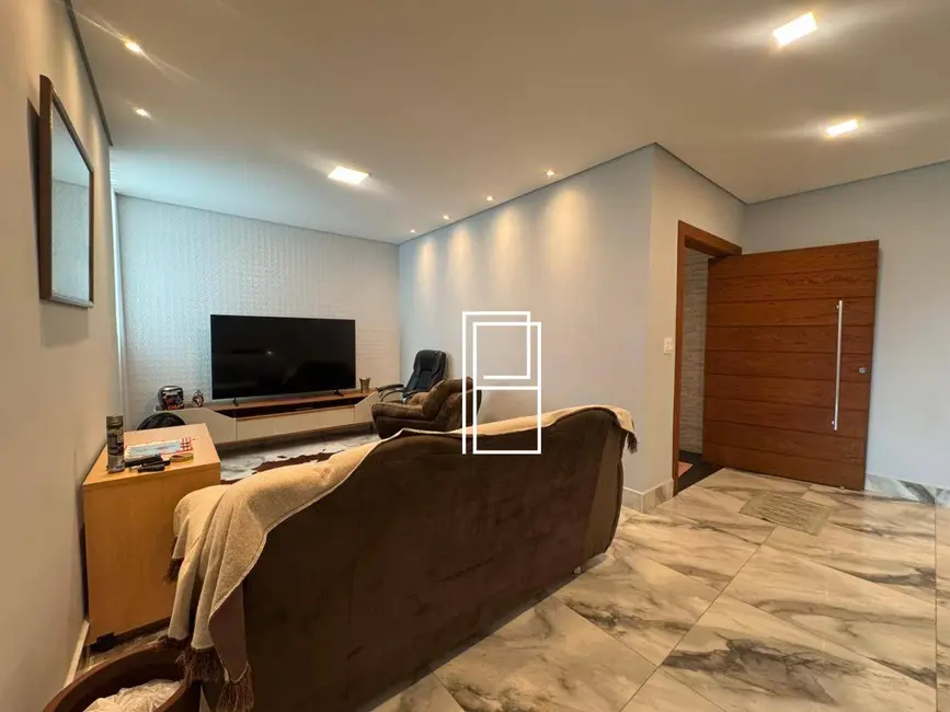 Foto 5 de Casa com 4 quartos à venda, 360m2 em Ana Lúcia, Sabara - MG