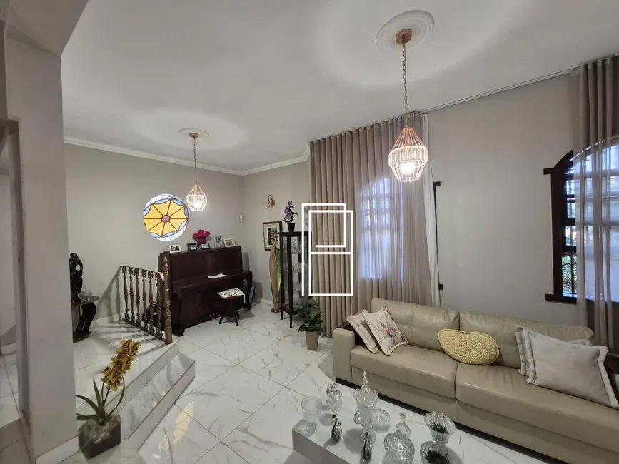 Casa com 4 quartos à venda, 250m2 em Santa Inês, Belo Horizonte - MG - imagem 4 Foto 4 de Casa com 4 quartos à venda, 250m2 em Santa Inês, Belo Horizonte - MG