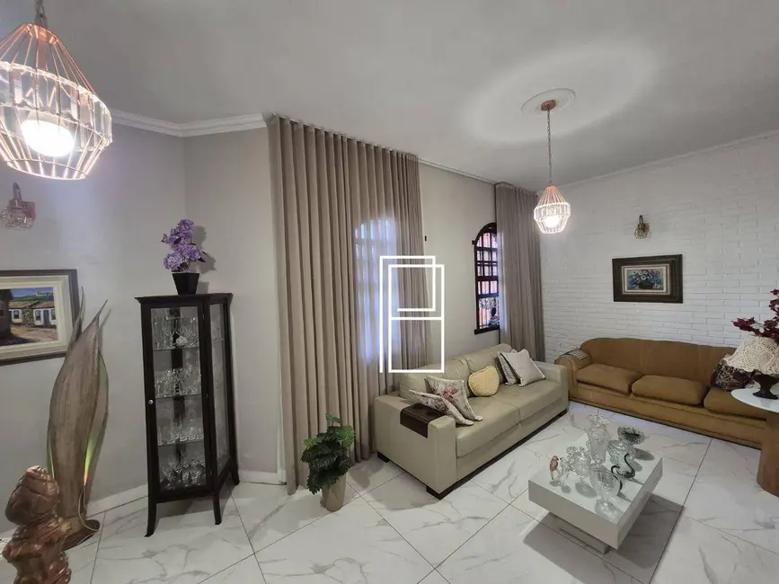 Casa com 4 quartos à venda, 250m2 em Santa Inês, Belo Horizonte - MG - imagem 3 Foto 3 de Casa com 4 quartos à venda, 250m2 em Santa Inês, Belo Horizonte - MG