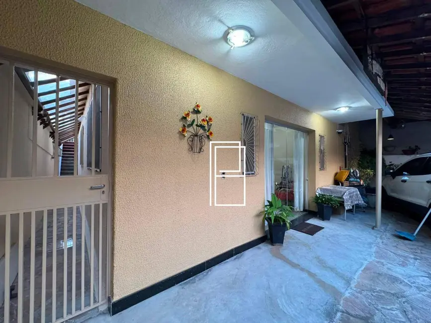 Foto 3 de Casa com 3 quartos à venda, 250m2 em Santa Inês, Belo Horizonte - MG