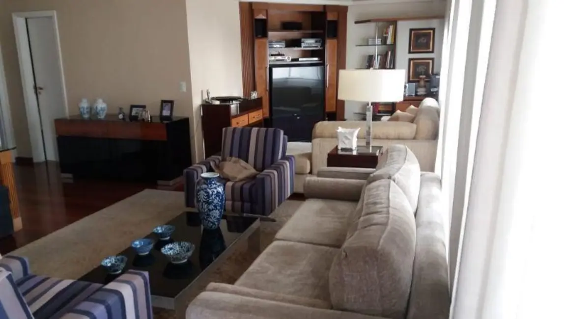 Foto 4 de Apartamento com 4 quartos à venda, 178m2 em Campo Belo, São Paulo - SP