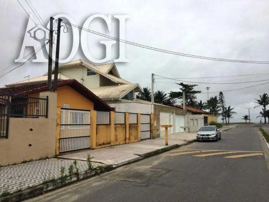 Casa com 4 quartos à venda, 198m2 em Centro, Peruibe - SP - imagem 5 Foto 5 de Casa com 4 quartos à venda, 198m2 em Centro, Peruibe - SP