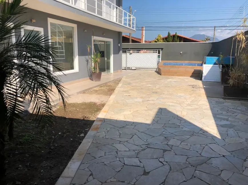 Casa com 4 quartos à venda, 283m2 em Peruibe - SP - imagem 7 Foto 7 de Casa com 4 quartos à venda, 283m2 em Peruibe - SP