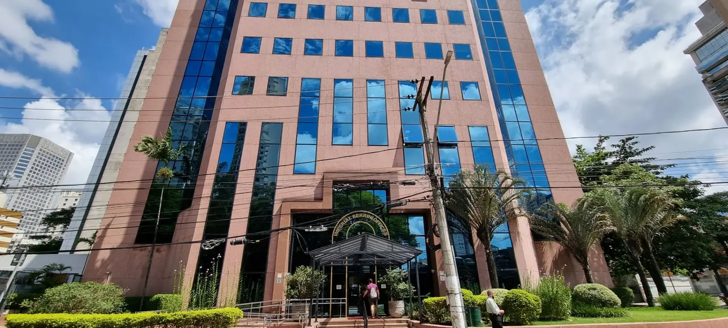 Sala Comercial para alugar, 54m2 em Cidade Monções, São Paulo - SP - imagem 2 Foto 2 de Sala Comercial para alugar, 54m2 em Cidade Monções, São Paulo - SP