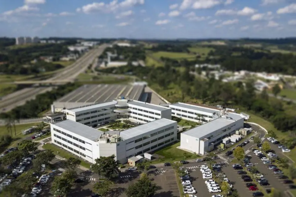 Foto 3 de Sala Comercial para alugar, 2435m2 em Helvétia Country, Indaiatuba - SP