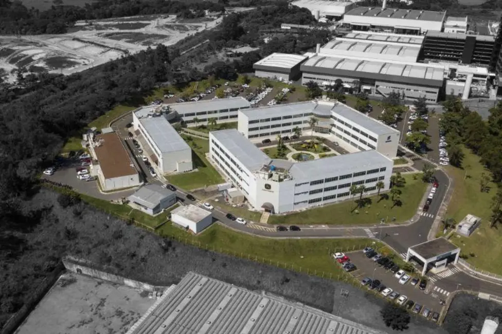 Foto 4 de Sala Comercial para alugar, 2435m2 em Helvétia Country, Indaiatuba - SP