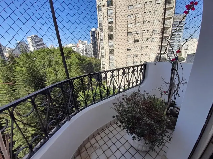 Apartamento com 3 quartos para alugar, 128m2 em Vila Nova Conceição, São Paulo - SP - imagem 4 Foto 4 de Apartamento com 3 quartos para alugar, 128m2 em Vila Nova Conceição, São Paulo - SP