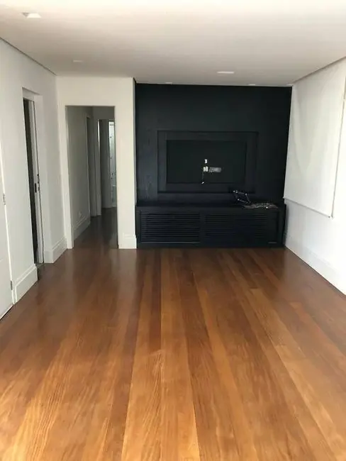 Apartamento com 4 quartos à venda, 138m2 em Vila Andrade, São Paulo - SP - imagem 3 Foto 3 de Apartamento com 4 quartos à venda, 138m2 em Vila Andrade, São Paulo - SP