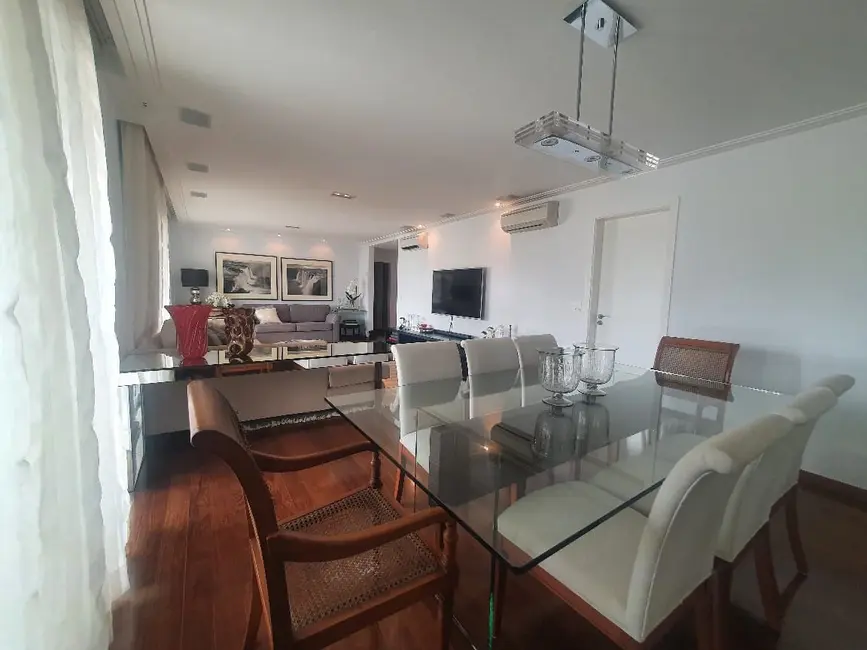 Foto 4 de Apartamento com 4 quartos para alugar, 226m2 em Vila Nova Conceição, São Paulo - SP