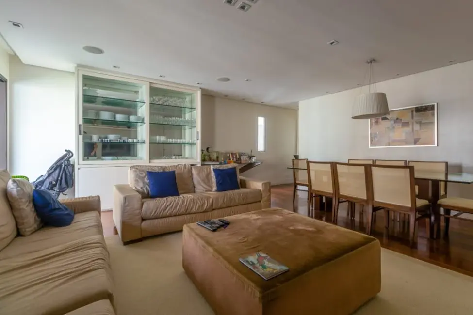 Foto 2 de Apartamento com 3 quartos à venda, 154m2 em Vila Nova Conceição, São Paulo - SP