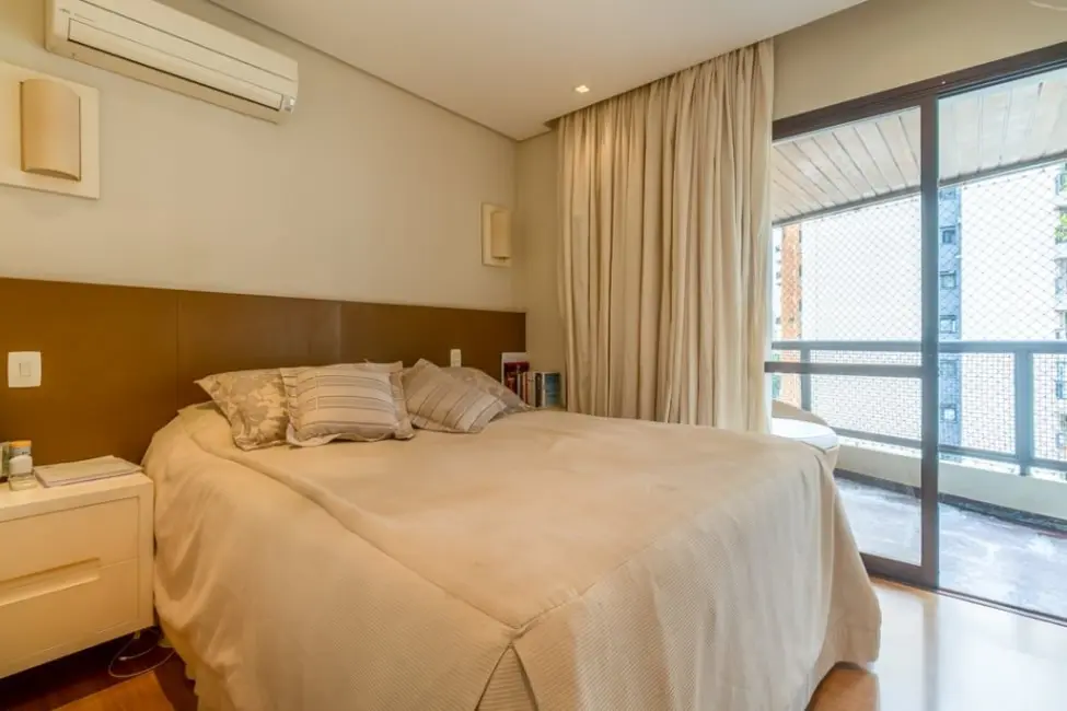 Foto 5 de Apartamento com 3 quartos à venda, 154m2 em Vila Nova Conceição, São Paulo - SP