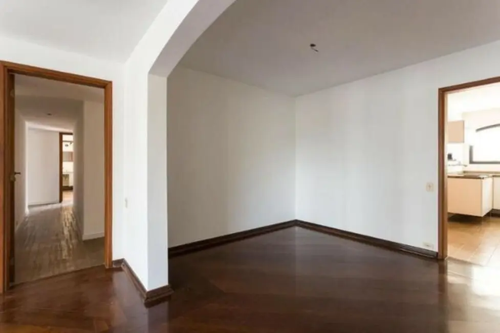 Foto 5 de Apartamento com 4 quartos à venda, 182m2 em Moema, São Paulo - SP