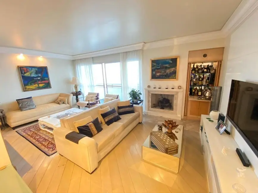 Foto 3 de Apartamento com 3 quartos para alugar, 180m2 em Moema, São Paulo - SP