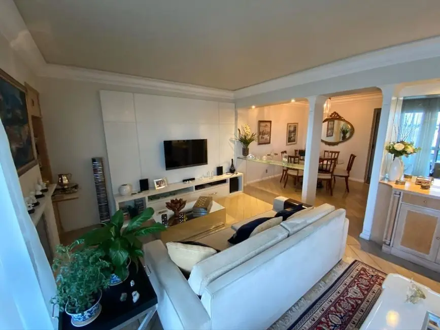 Foto 5 de Apartamento com 3 quartos para alugar, 180m2 em Moema, São Paulo - SP