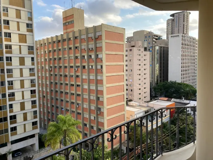 Foto 2 de Apartamento com 2 quartos à venda, 76m2 em Itaim Bibi, São Paulo - SP