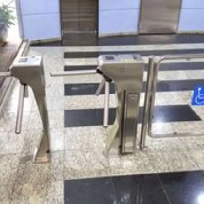 Sala Comercial à venda e para alugar, 90m2 em São Paulo - SP - imagem 3 Foto 3 de Sala Comercial à venda e para alugar, 90m2 em São Paulo - SP