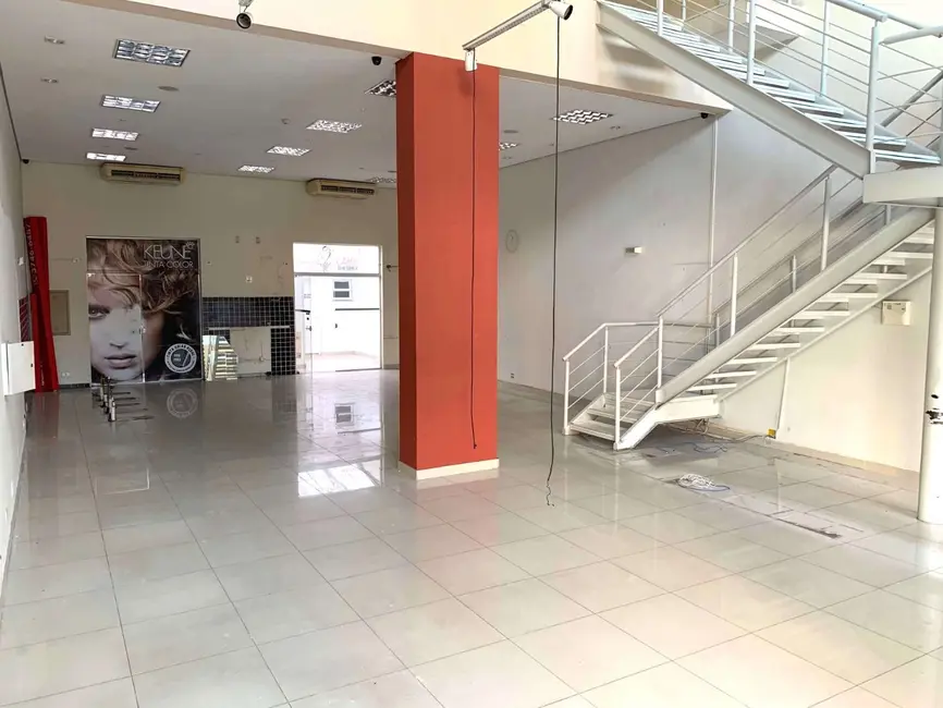 Foto 3 de Sala Comercial para alugar, 230m2 em Vila Suzana, São Paulo - SP