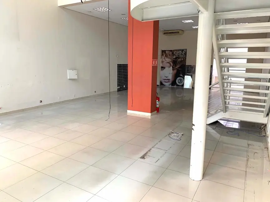 Foto 2 de Sala Comercial para alugar, 230m2 em Vila Suzana, São Paulo - SP