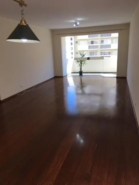 Apartamento com 3 quartos para alugar, 97m2 em Itaim Bibi, São Paulo - SP - imagem 3 Foto 3 de Apartamento com 3 quartos para alugar, 97m2 em Itaim Bibi, São Paulo - SP