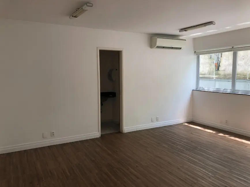 Foto 8 de Sala Comercial para alugar, 65m2 em Vila Parque Jabaquara, São Paulo - SP