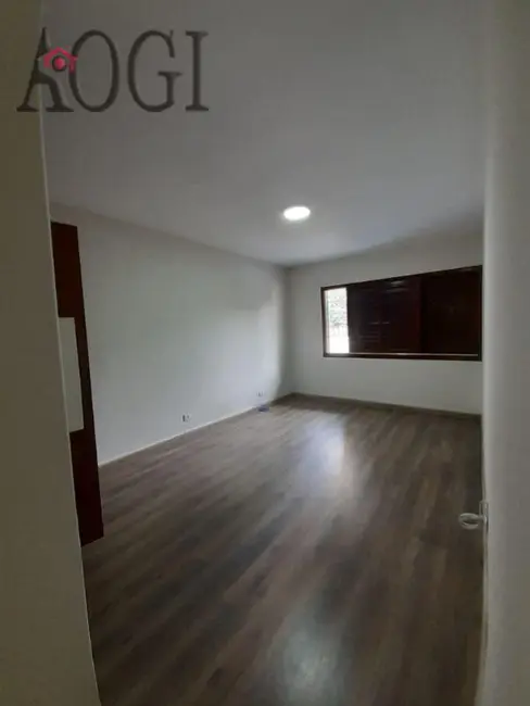 Foto 3 de Casa com 4 quartos para alugar, 217m2 em São Paulo - SP