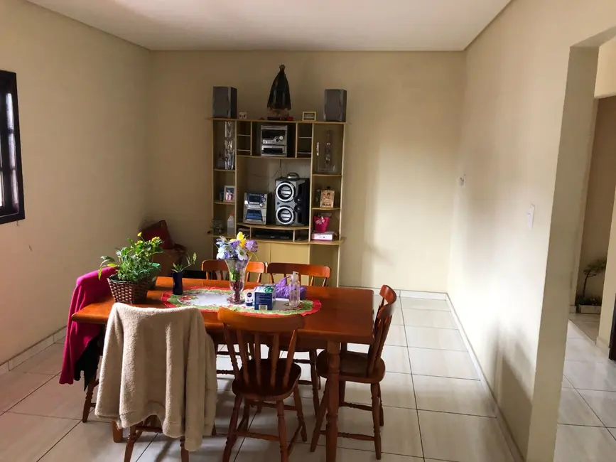 Sobrado com 3 quartos à venda, 250m2 em Cidade Miguel Badra, Suzano - SP - imagem 9 Foto 9 de Sobrado com 3 quartos à venda, 250m2 em Cidade Miguel Badra, Suzano - SP