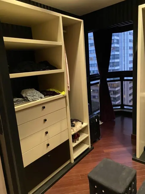 Foto 2 de Apartamento com 2 quartos para alugar, 120m2 em Moema, São Paulo - SP