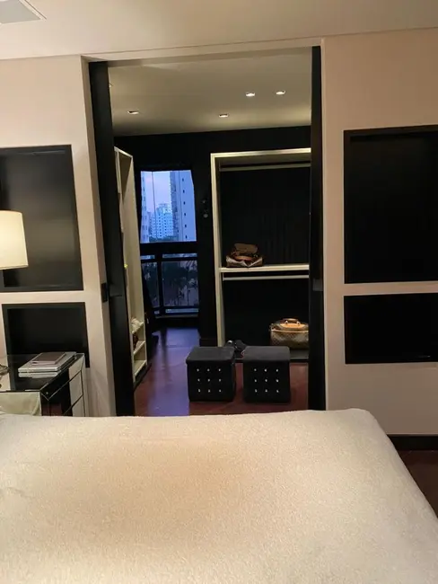 Foto 8 de Apartamento com 2 quartos para alugar, 120m2 em Moema, São Paulo - SP