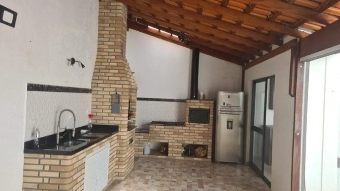 Casa de Condomínio com 3 quartos à venda, 250m2 em Santana De Parnaiba - SP - imagem 2 Foto 2 de Casa de Condomínio com 3 quartos à venda, 250m2 em Santana De Parnaiba - SP