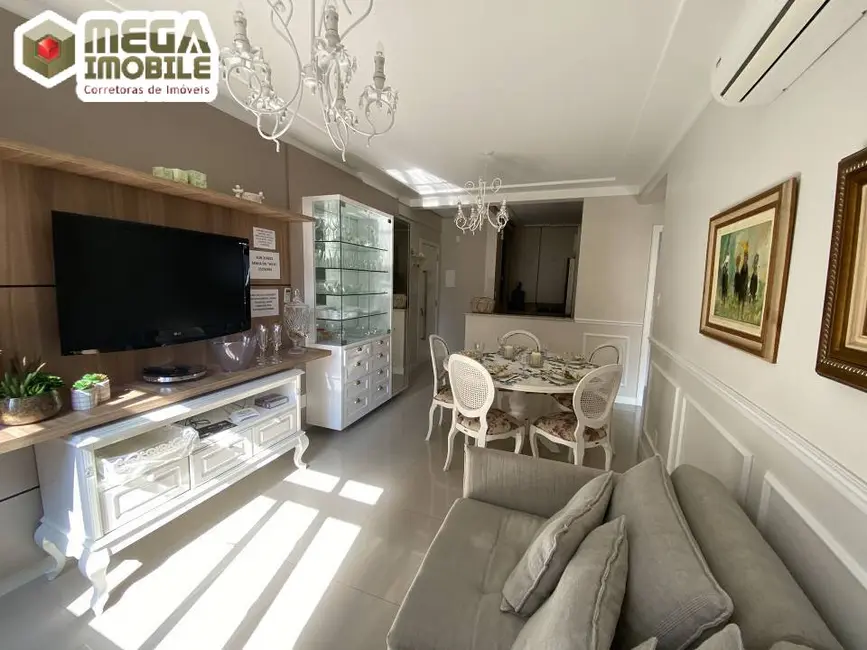 Foto 1 de Apartamento com 2 quartos à venda, 68m2 em Centro, Florianopolis - SC