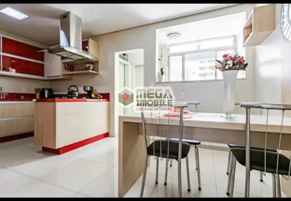 Foto 2 de Apartamento com 3 quartos à venda, 100m2 em Centro, Florianopolis - SC