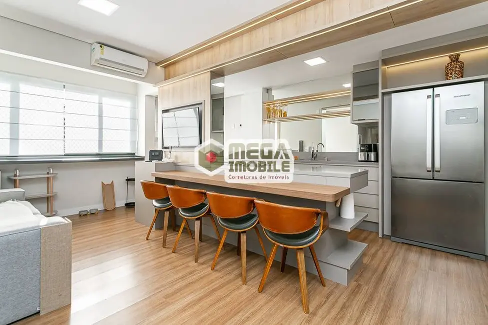 Apartamento com 2 quartos à venda, 71m2 em Agronômica, Florianopolis - SC - imagem 1 Foto 1 de Apartamento com 2 quartos à venda, 71m2 em Agronômica, Florianopolis - SC