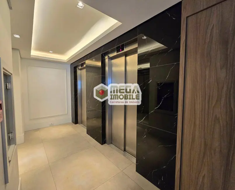 Apartamento com 3 quartos à venda, 93m2 em Centro, Florianopolis - SC - imagem 9 Foto 9 de Apartamento com 3 quartos à venda, 93m2 em Centro, Florianopolis - SC