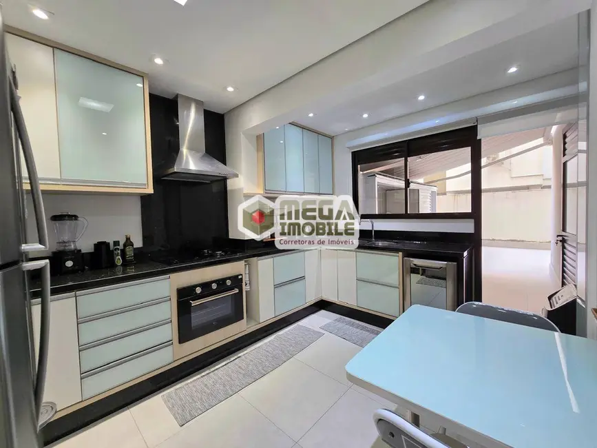 Apartamento com 3 quartos à venda, 93m2 em Centro, Florianopolis - SC - imagem 7 Foto 7 de Apartamento com 3 quartos à venda, 93m2 em Centro, Florianopolis - SC