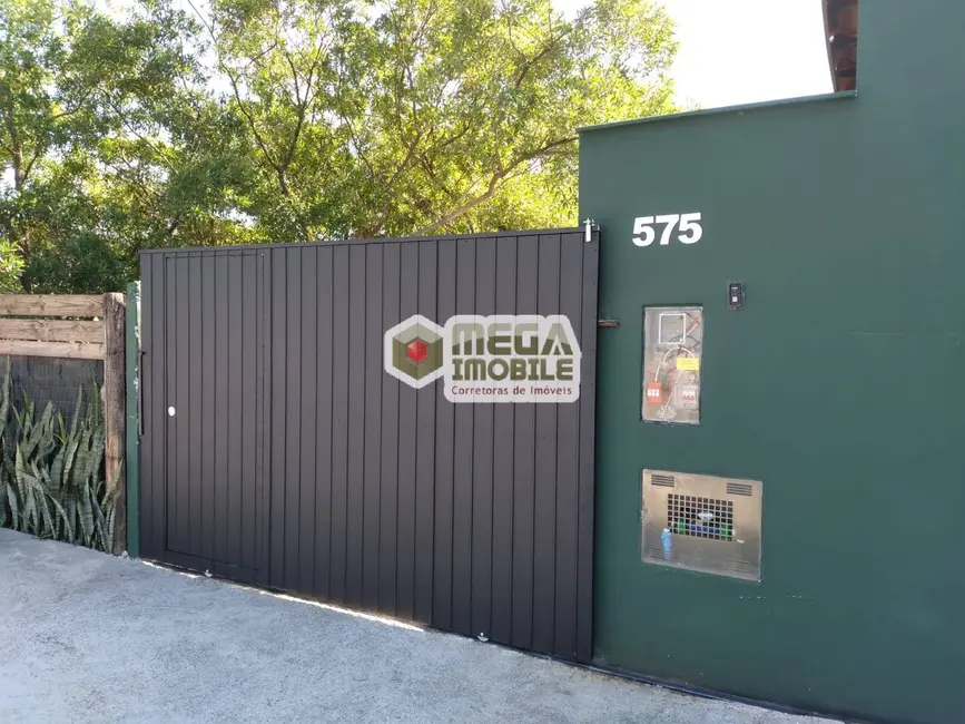 Casa com 1 quarto para alugar, 32m2 em Florianopolis - SC - imagem 9 Foto 9 de Casa com 1 quarto para alugar, 32m2 em Florianopolis - SC