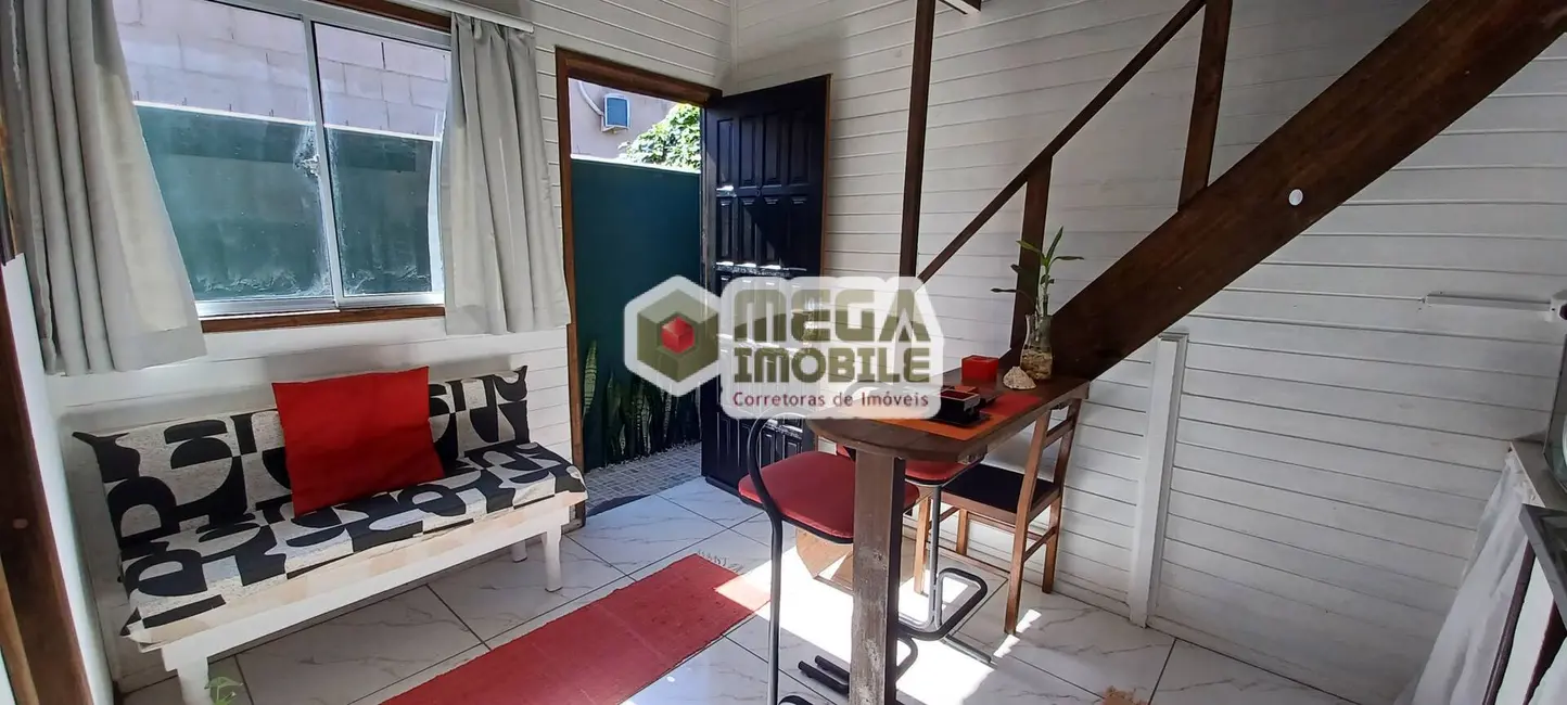 Casa com 1 quarto para alugar, 32m2 em Florianopolis - SC - imagem 7 Foto 7 de Casa com 1 quarto para alugar, 32m2 em Florianopolis - SC