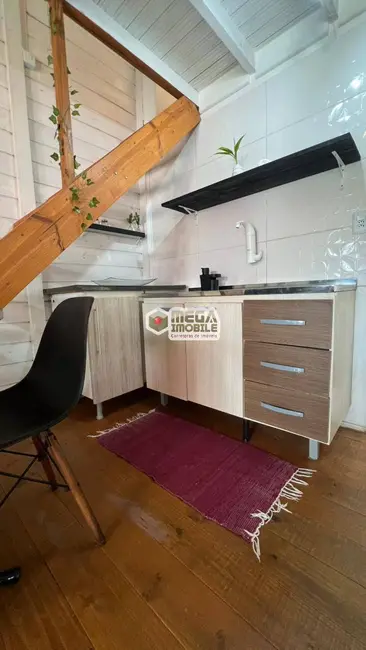 Casa com 1 quarto para alugar, 32m2 em Florianopolis - SC - imagem 8 Foto 8 de Casa com 1 quarto para alugar, 32m2 em Florianopolis - SC